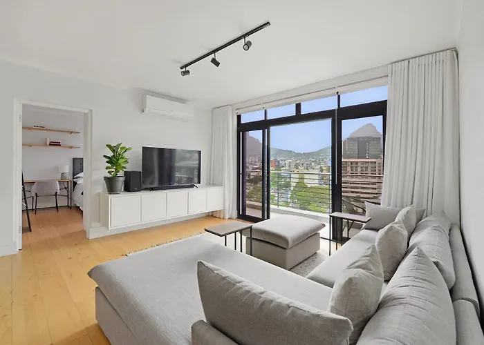 Luxury Apartment With Amazing Views & No Loadshedding
