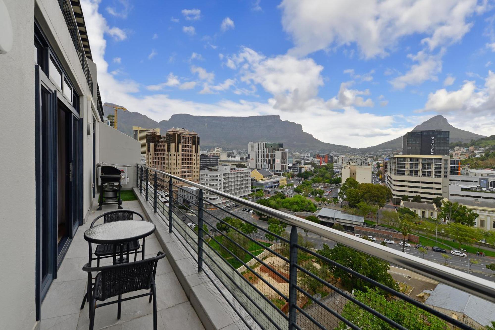 Apartment Luxury With Amazing Views & No Loadshedding