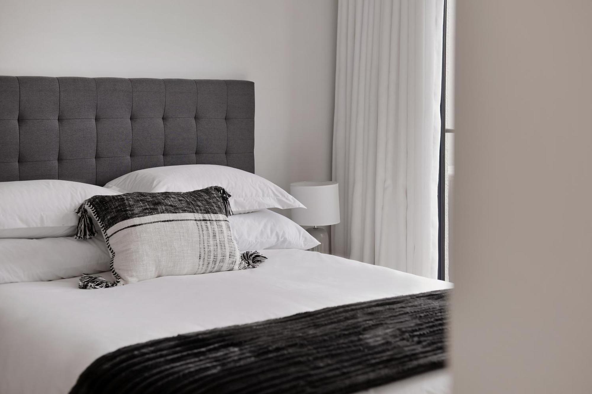 Luxury With Amazing Views & No Loadshedding Cape Town