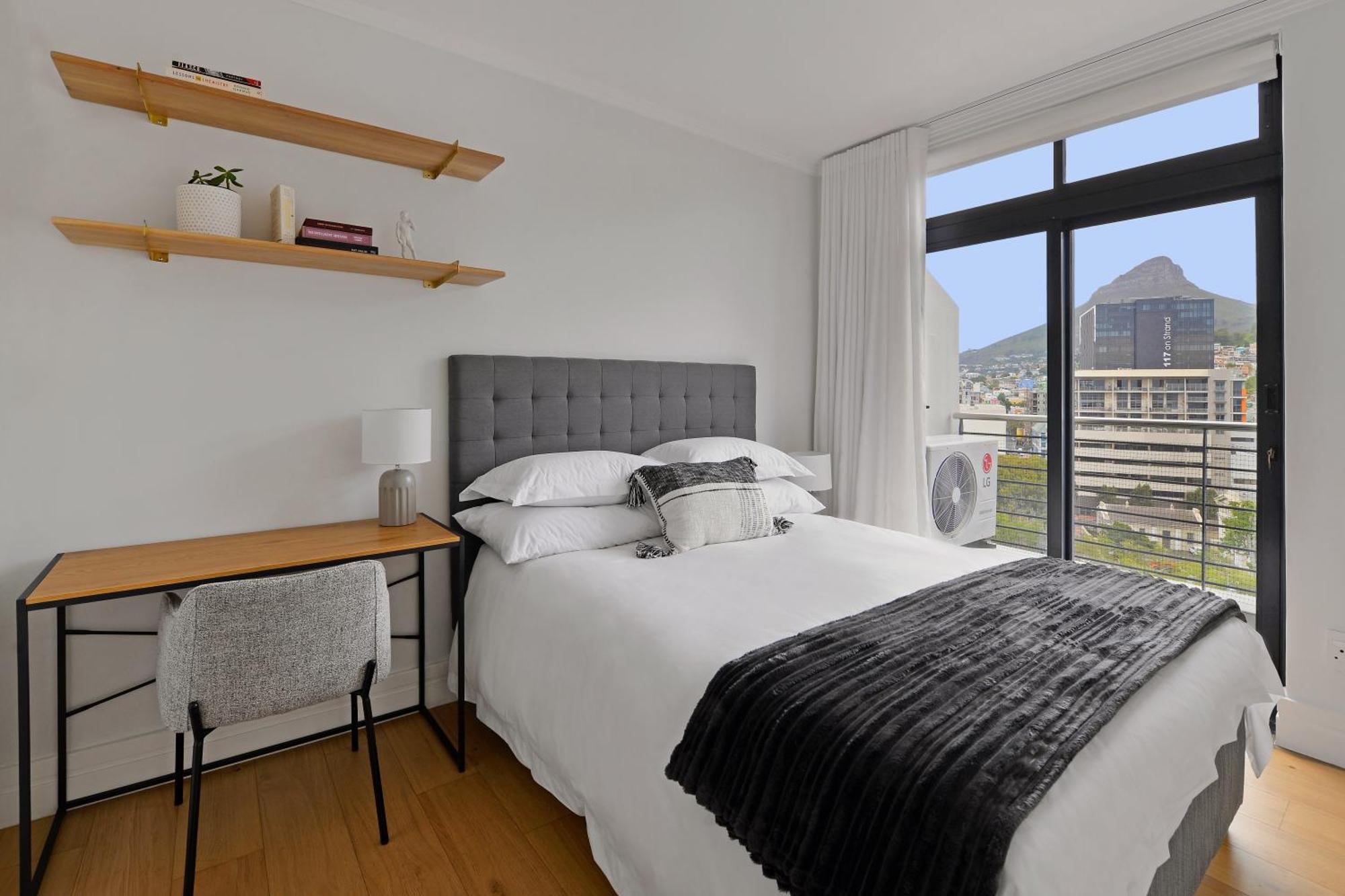 Luxury With Amazing Views & No Loadshedding * Cape Town